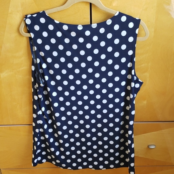 Dressbarn polka dot Top - Picture 3 of 3